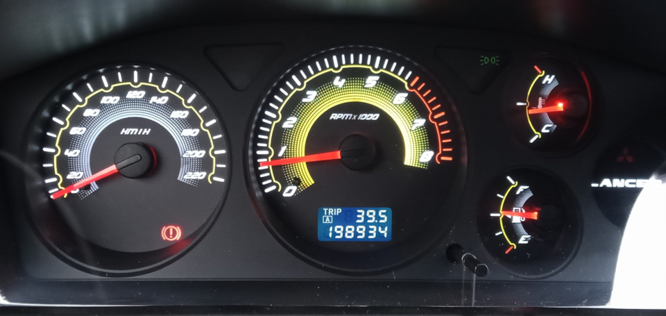 ХХ на прогретом моторе спустя 39,5 км с момента замены РХХ — Mitsubishi Lancer IX. Запчасти на фото: 198934