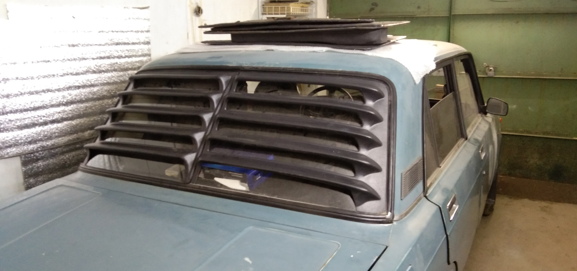 История загадочных «жалюзи» на заднем стекле «Жигулей»: от Lamborghini до советского тюнинга