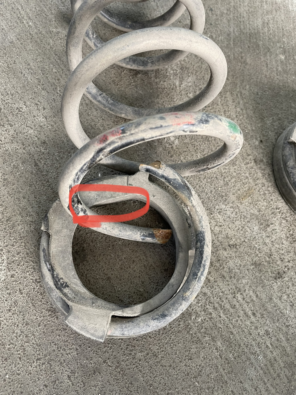 Лопнула задняя пружина — MG 350, 1,5 л, 2012 года | поломка | DRIVE2