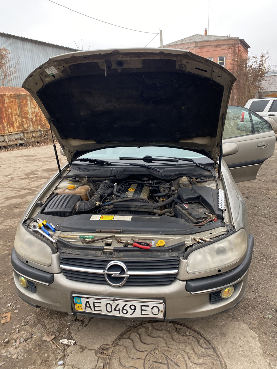 Всем привет ! Не заводится — Opel Omega B, 2 л, 1998 года | поломка | DRIVE2