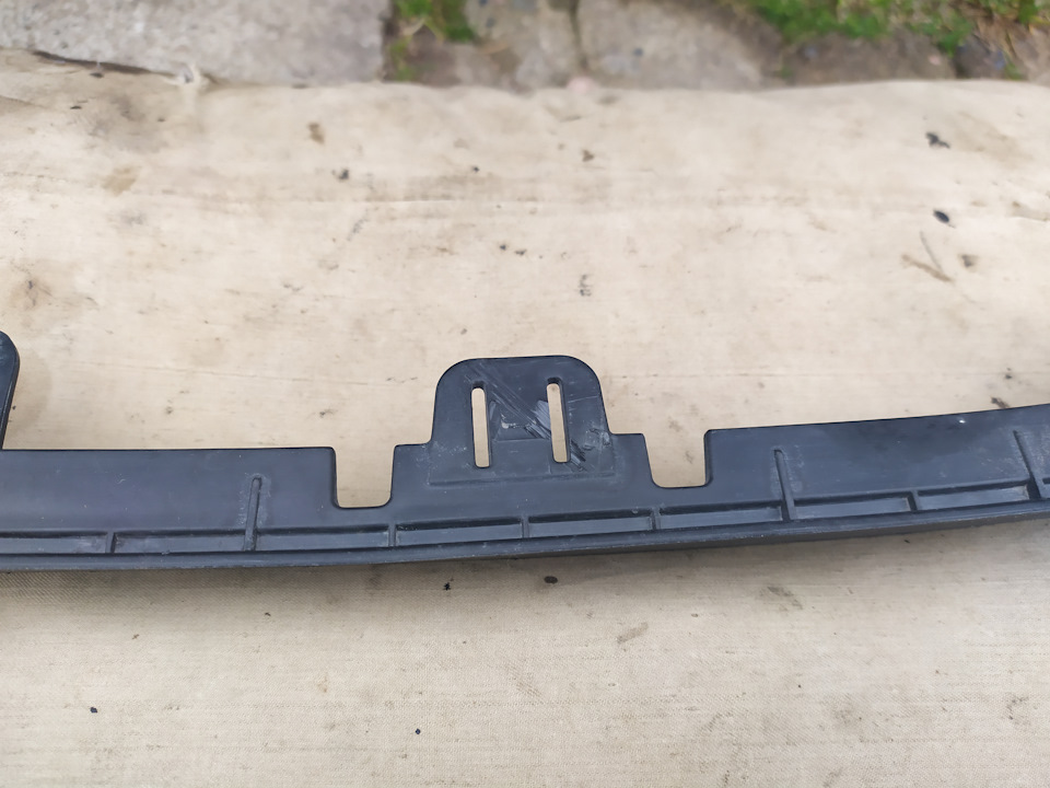 F8AAAgImoeA 960 губа на машине что это