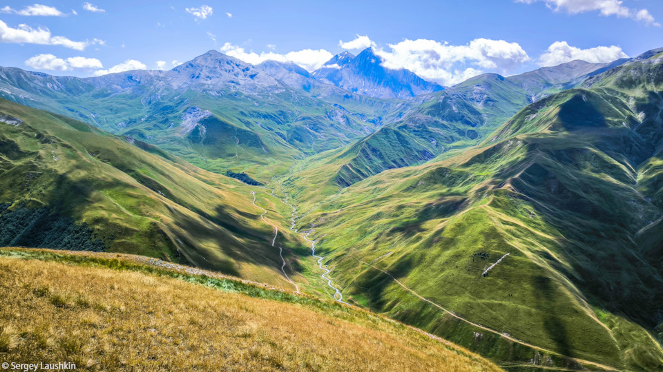 После штурма перевала, если все пойдет нормально, мы должны отправиться туда. Насколько это будет возможным. — Mitsubishi Pajero Sport (2G)