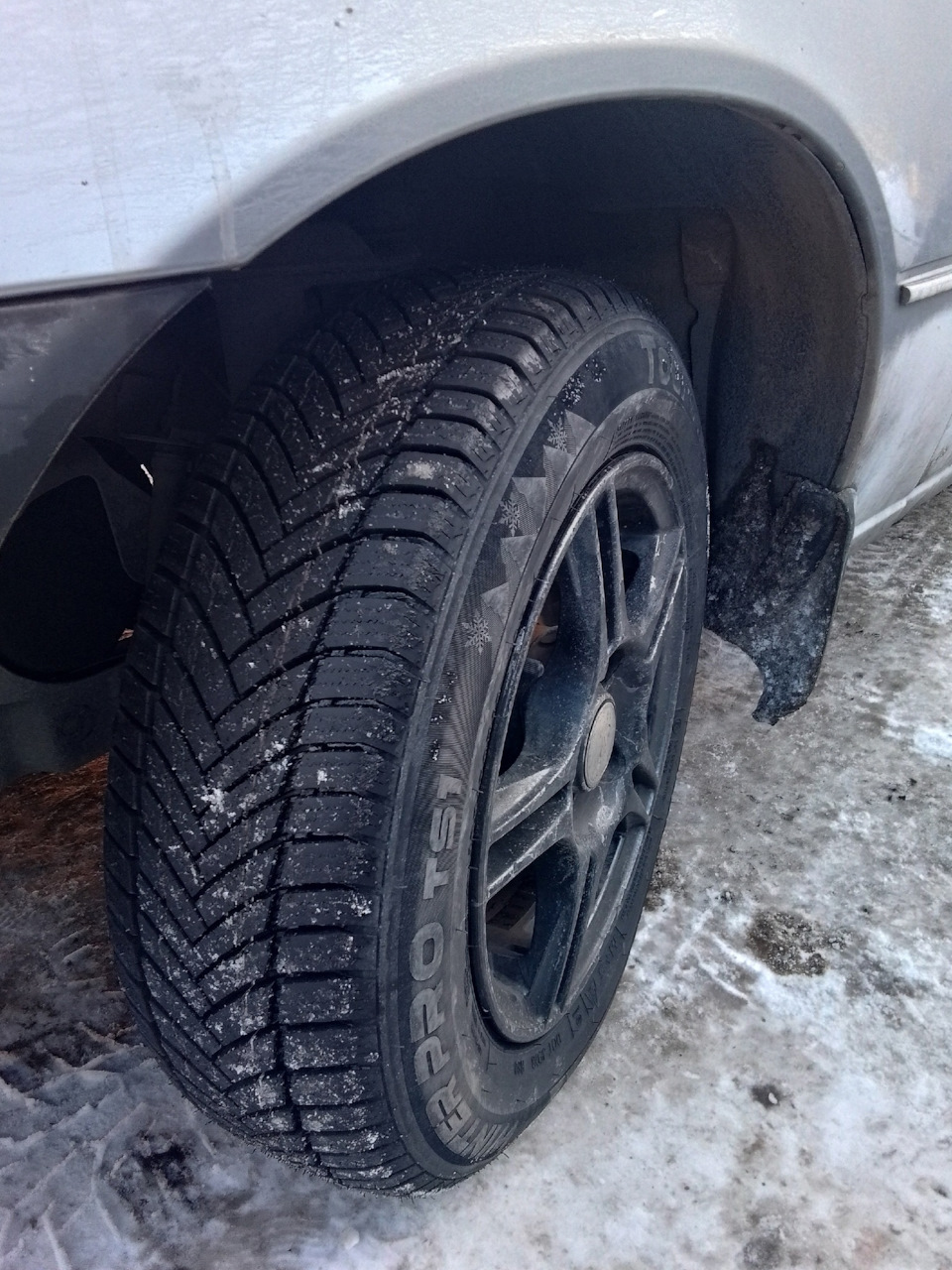 Комплект зимней резины Tourador Winter Pro TS1 79T (165 / 70 / R13 ...