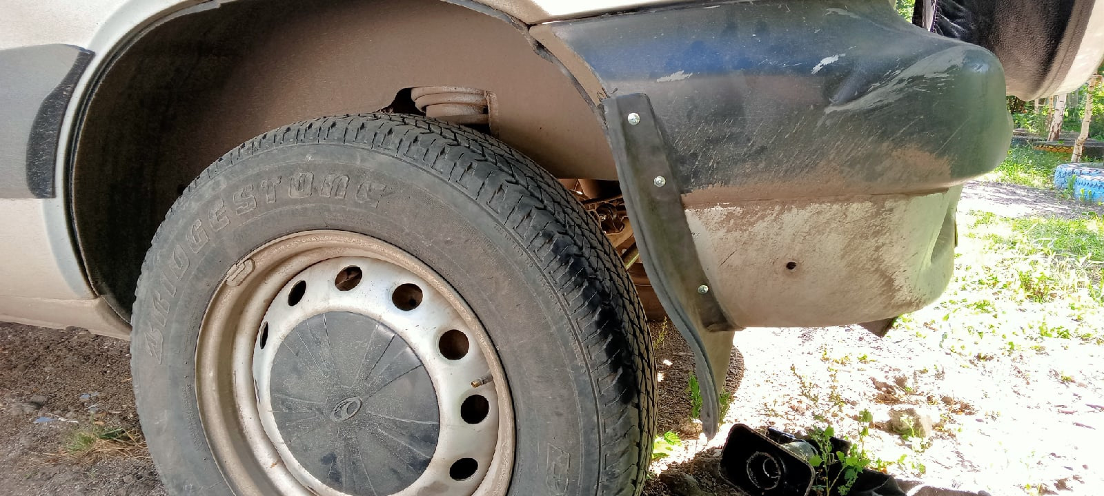 Задние универсальные брызговики — Chevrolet Niva, 1,7 л, 2004 года ...