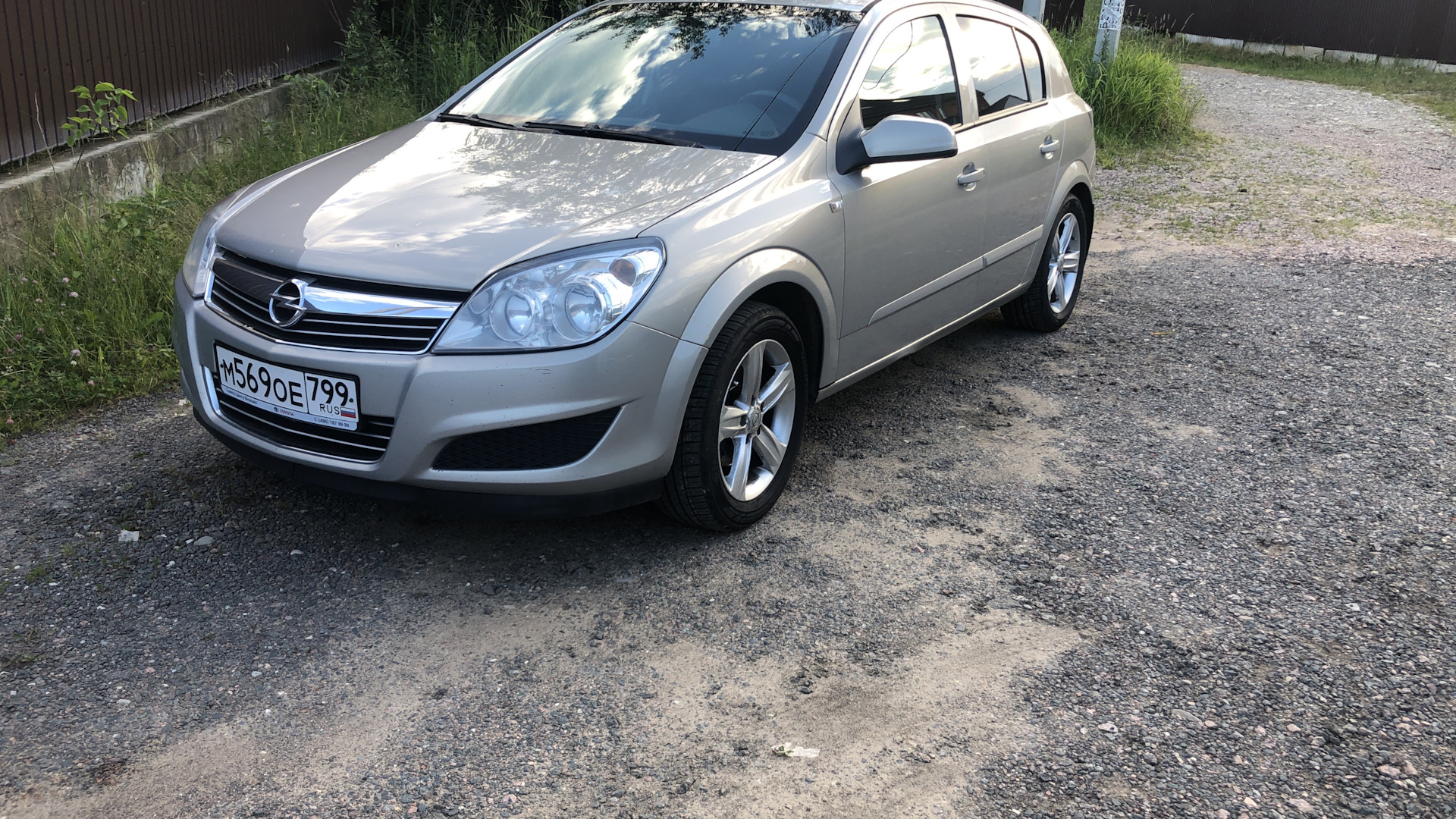 Opel Astra H 1.8 бензиновый 2008 | Теперь пять дверей на DRIVE2