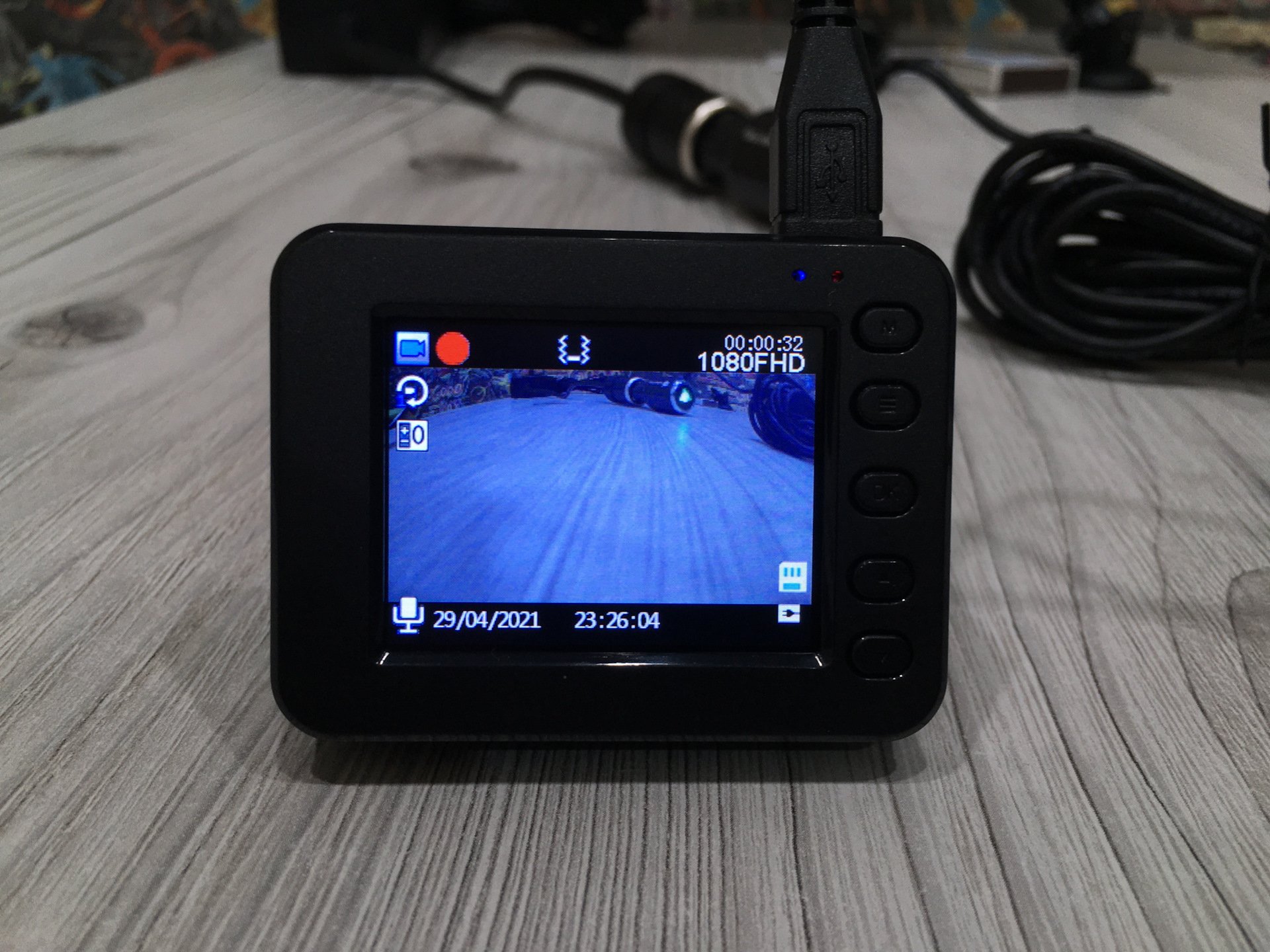 Видеорегистратор navitel r250 dual. Navitel r 250 Dual DVR. Navitel r250 Dual. Navitel dr250 Dual. Видеорегистратор Навител отключить экран.