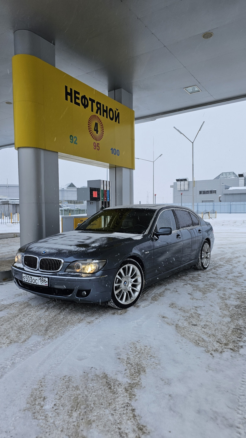 Фото в бортжурнале BMW 7 series (E65/E66)