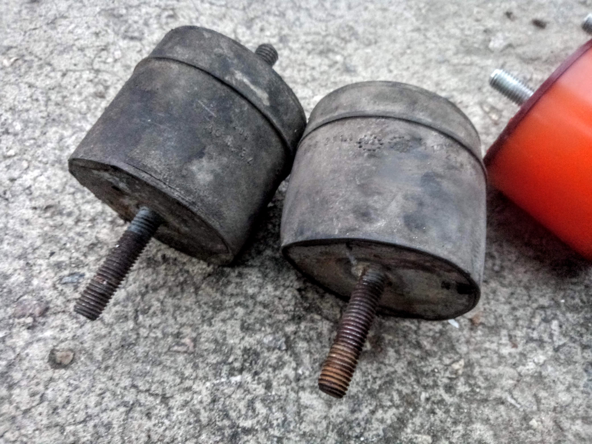 Полиуретановые подушки под двигатель m20 — BMW 5 series (E28), 2 л ...