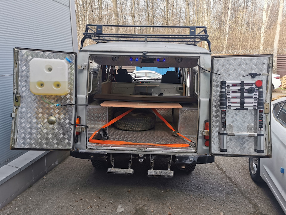 Крепление лестницы — УАЗ 3909, 2,9 л, 2006 года | аксессуары | DRIVE2