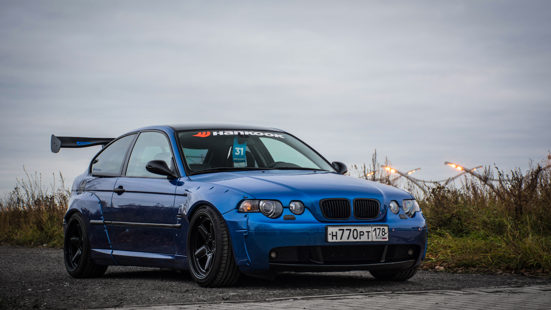 Е46 компакт. BMW m3 e46 Compact. BMW 3 Compact e46. E46 Compact m Pack. E46 Compact Race.