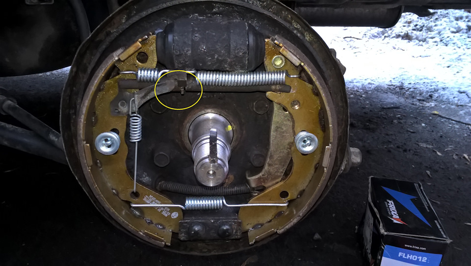 колодки задние акцент тагаз какие лучше. FAAAAgOKiuA 960. колодки задние акцент тагаз какие лучше фото. колодки задние акцент тагаз какие лучше-FAAAAgOKiuA 960. картинка колодки задние акцент тагаз какие лучше. картинка FAAAAgOKiuA 960. Всем привет, наконец-то дошли руки до замены задних тормозных колодок.Первым дело поднимаем авто и ставим на "пеньки". С двух сторон.