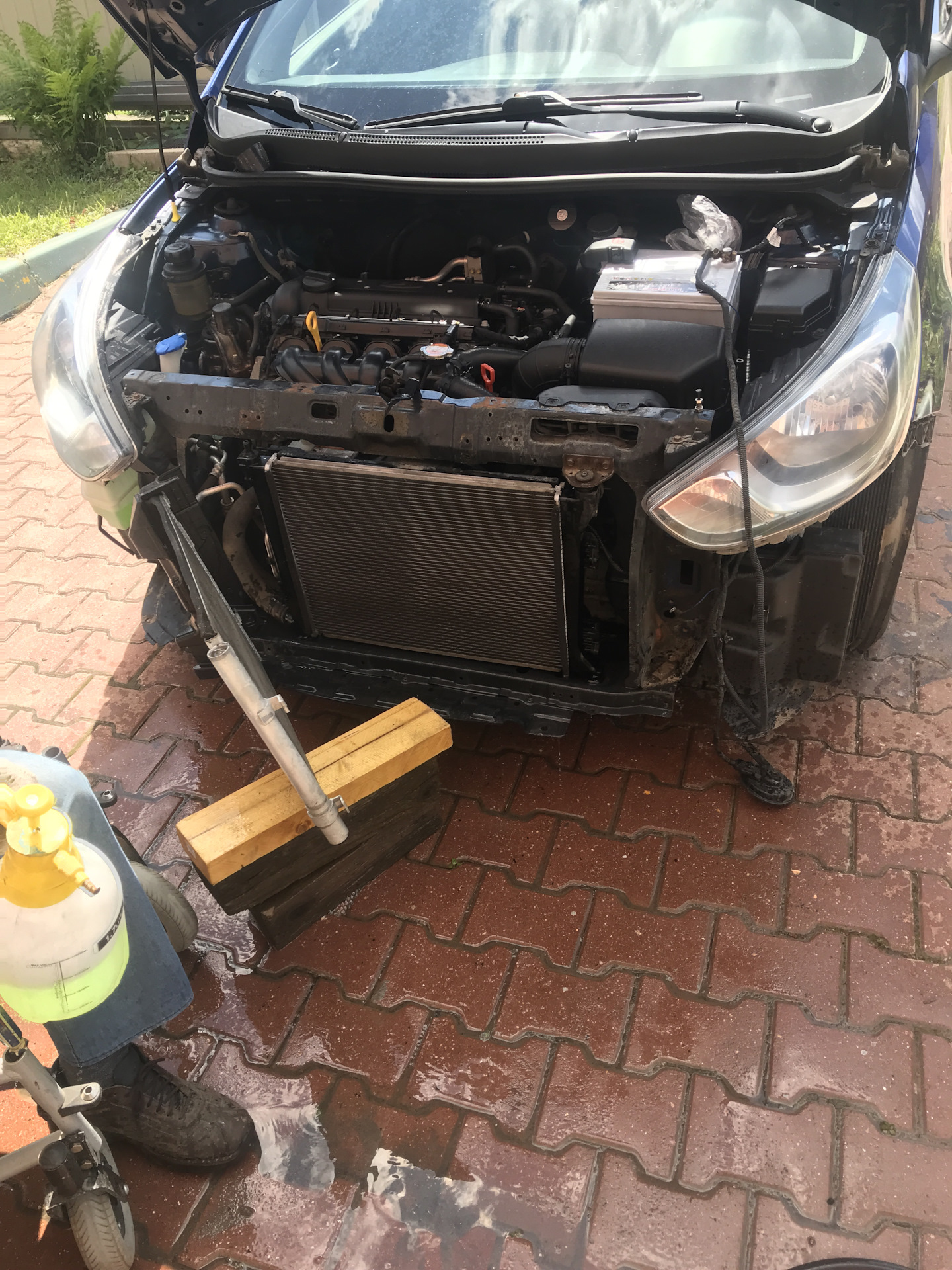 🧼👌 — Hyundai Solaris Hatchback, 1,4 л, 2011 года | мойка | DRIVE2