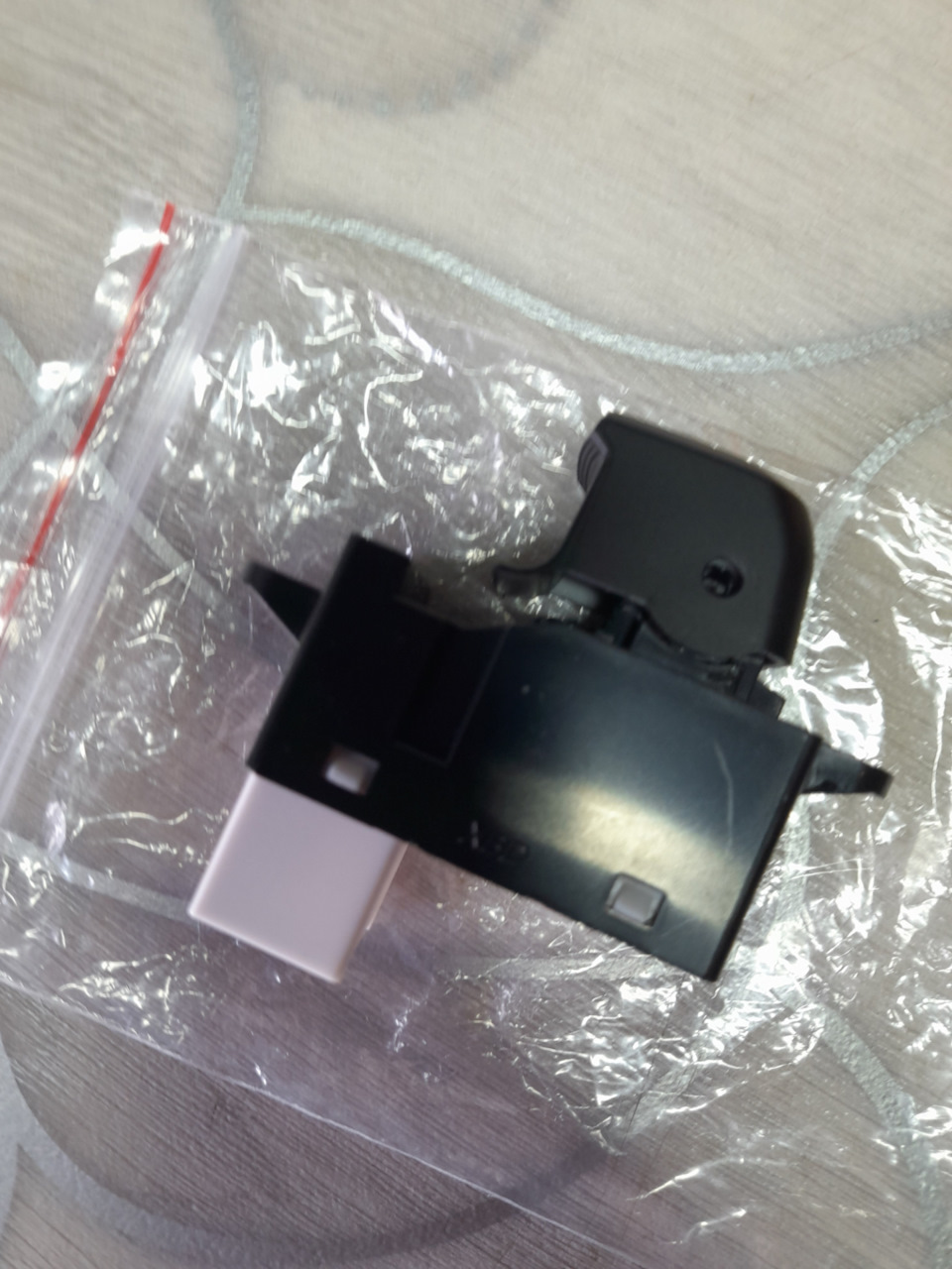 Кнопка стеклоподъёмника киа рио 2012 — KIA Rio (3G), 1,4 л, 2012 года ...