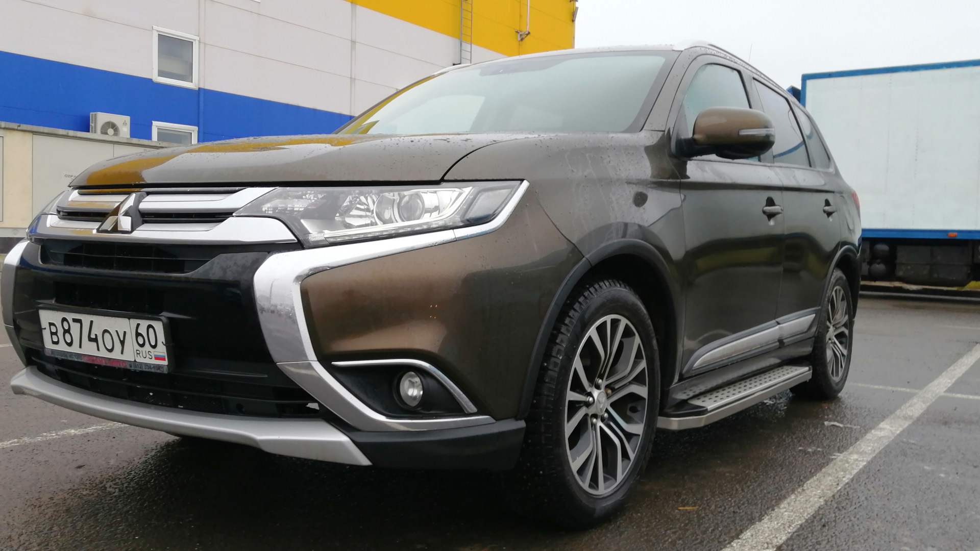 Продажа Mitsubishi Outlander (3G) 2015 (бензин, вариатор) — с историей  обслуживания — DRIVE2.RU