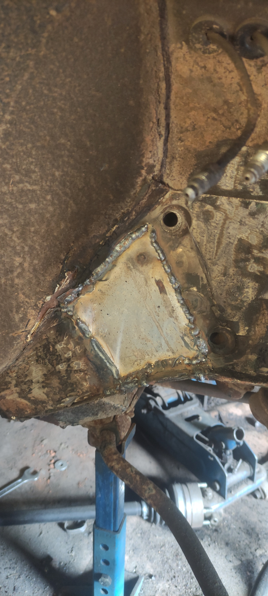 Усилители передних лонжеронов — Lada 2131, 1,8 л, 1998 года | своими ...