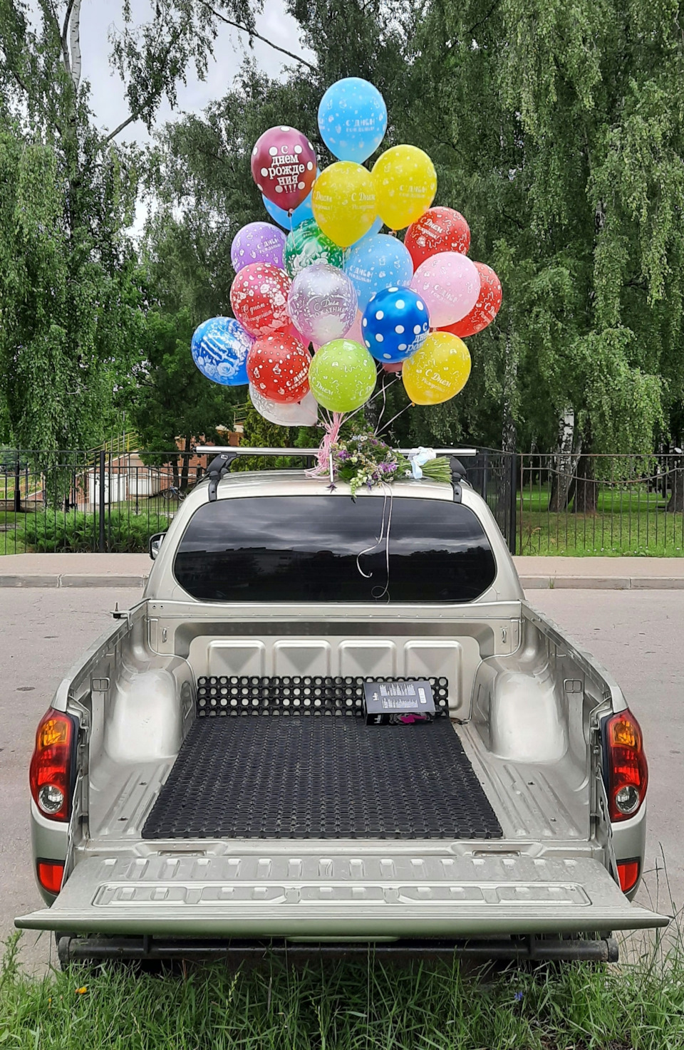 День рождения жены! — Mitsubishi L200 (4G), 2,5 л, 2011 года | фотография |  DRIVE2