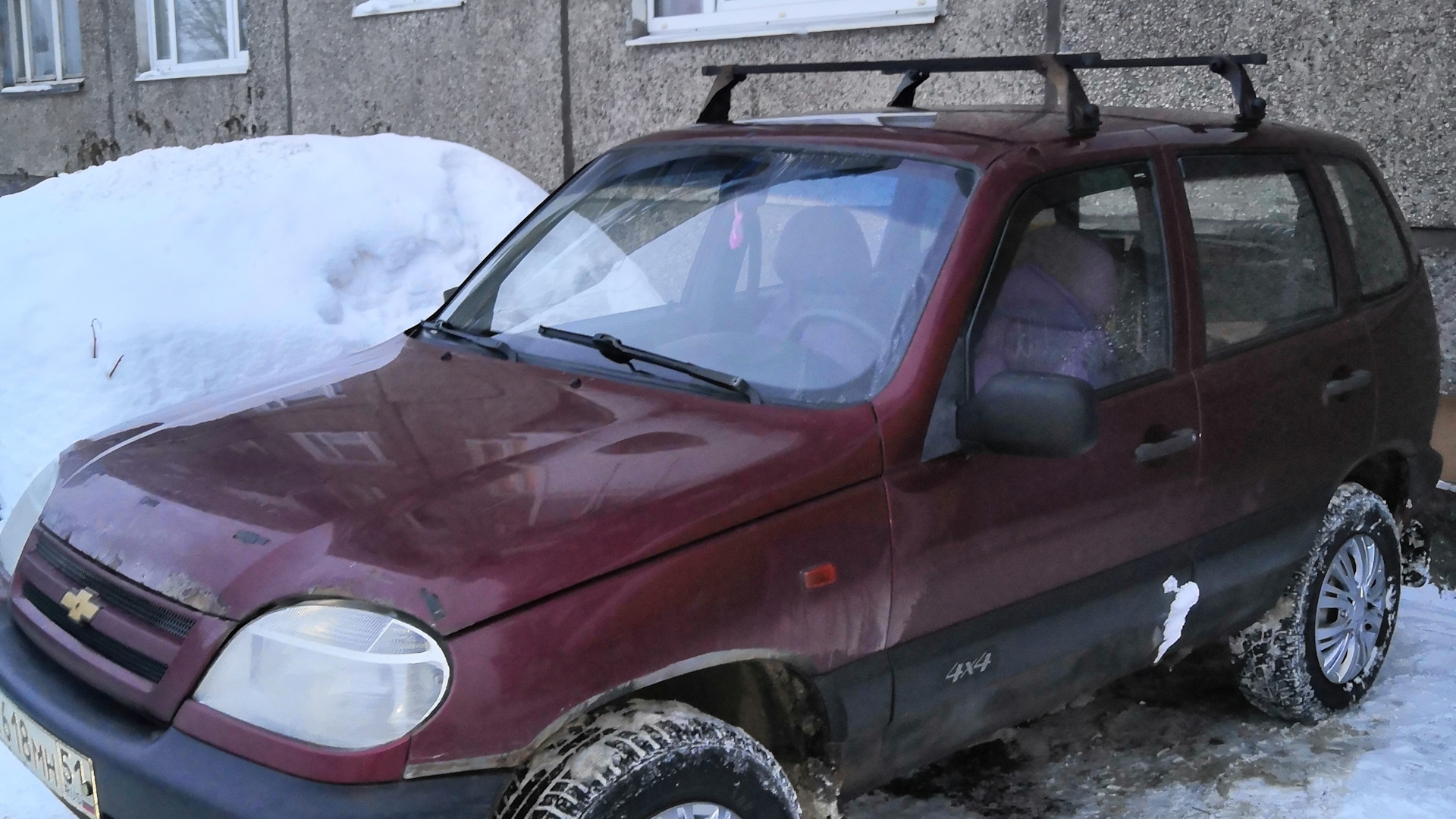 Chevrolet Niva 2005 вишнёвая