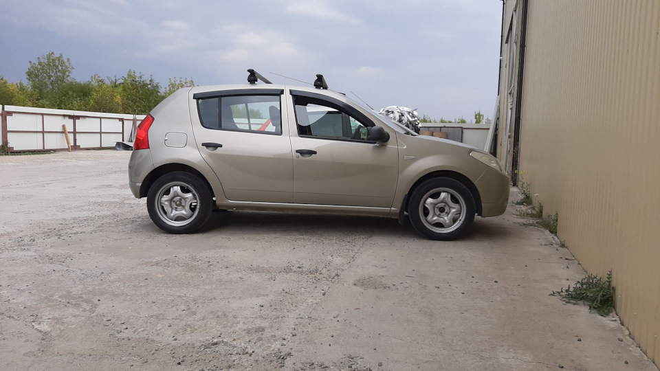 Sandero Stepway 2 на штампах