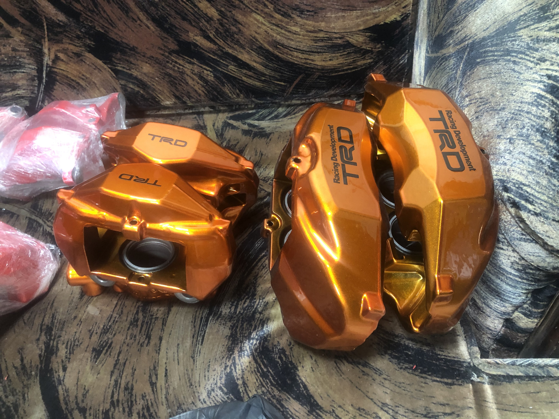 Суппорта чайзер 100. Суппорта чайзер 100. Задние колодки тормозные jzx100 tourer. Суппорта чайзер 100. Задние тормоза чайзер 100.