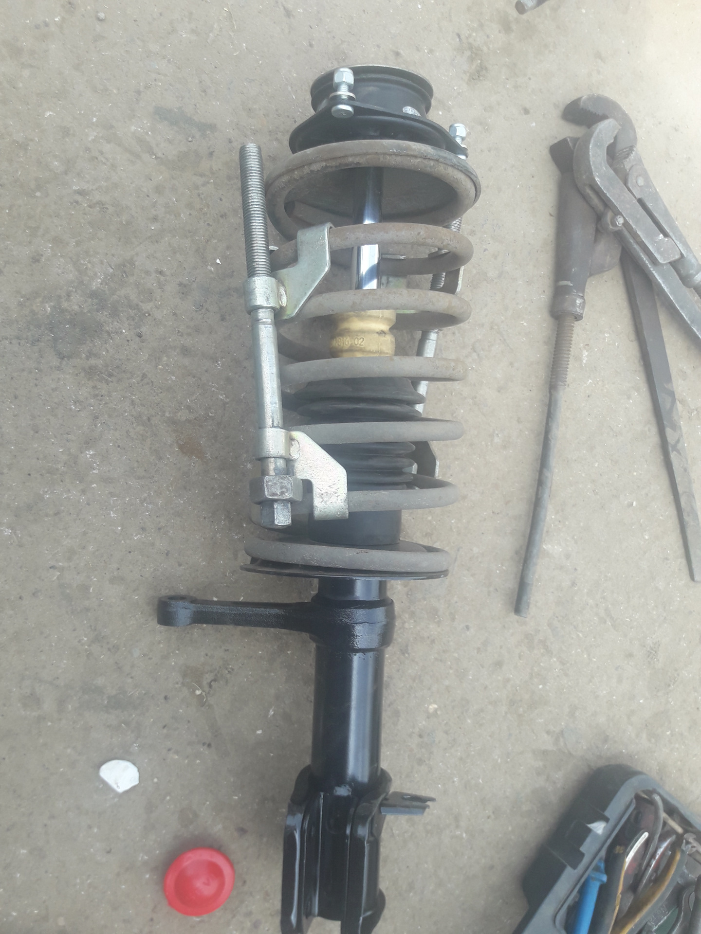 День первый: Замена передних стоек, замена крабов, шаровых, рулевых ...