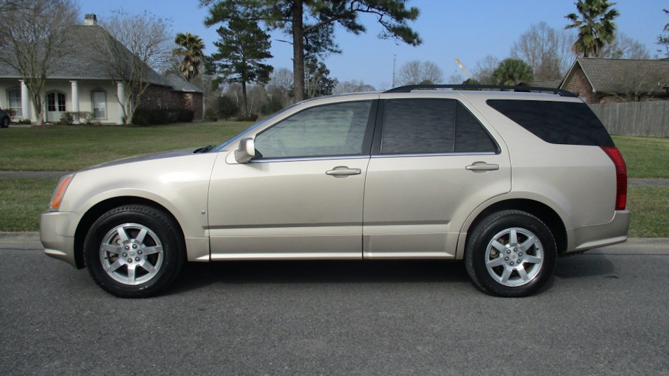 Cadillac srx 1 фото