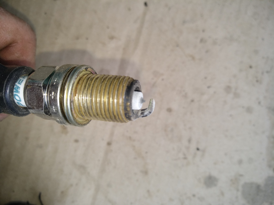 Замена верхнего сапуна и мойка ДУ — Lada Приора хэтчбек, 1,6 л, 2009 ...