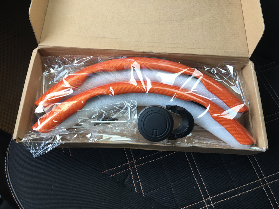 Накладки на руль — Lada Largus Cross, 1,6 л, 2018 года | аксессуары ...