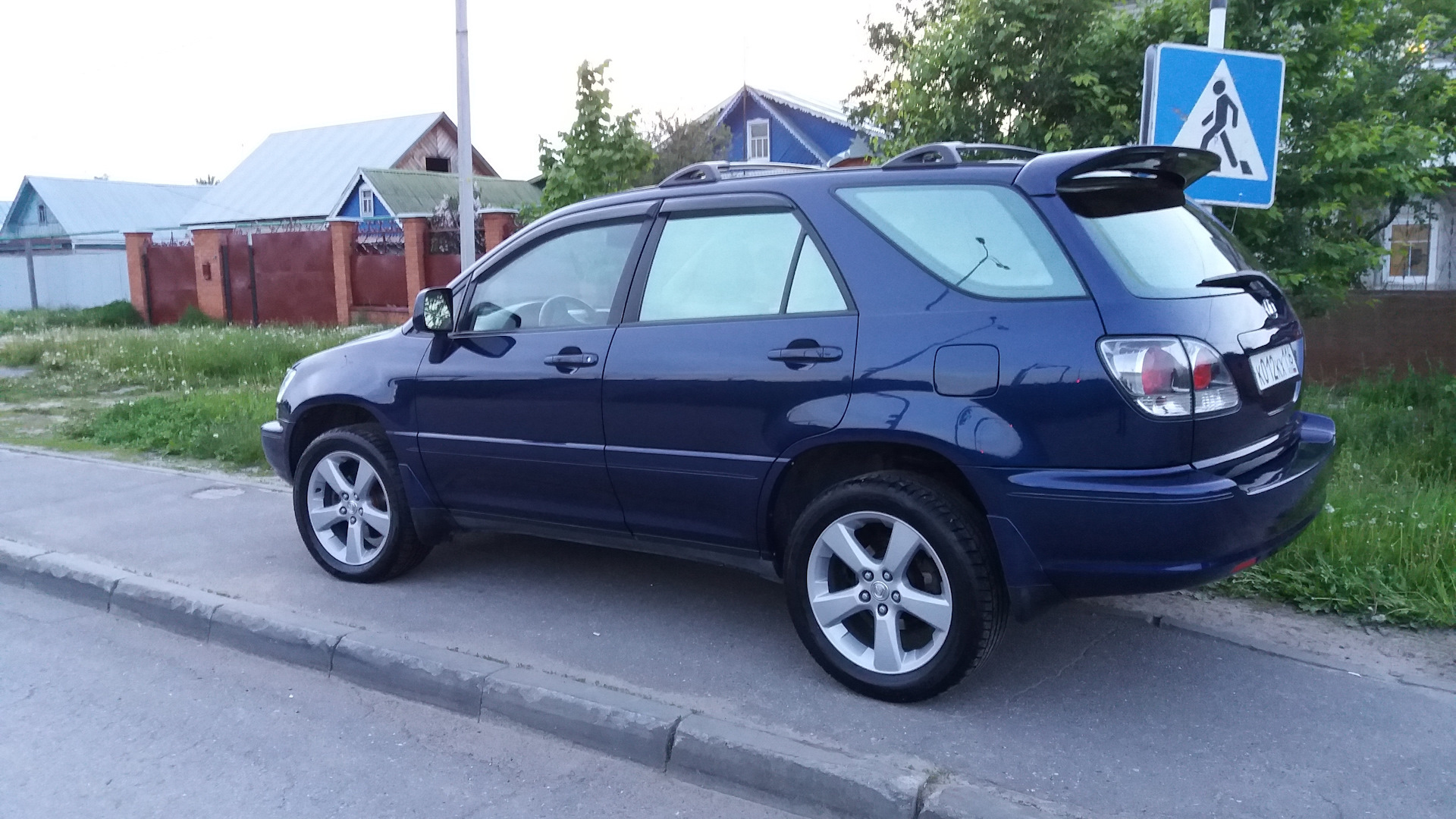 Lexus RX (1G) 3.0 бензиновый 2000 | Старый синяк на DRIVE2