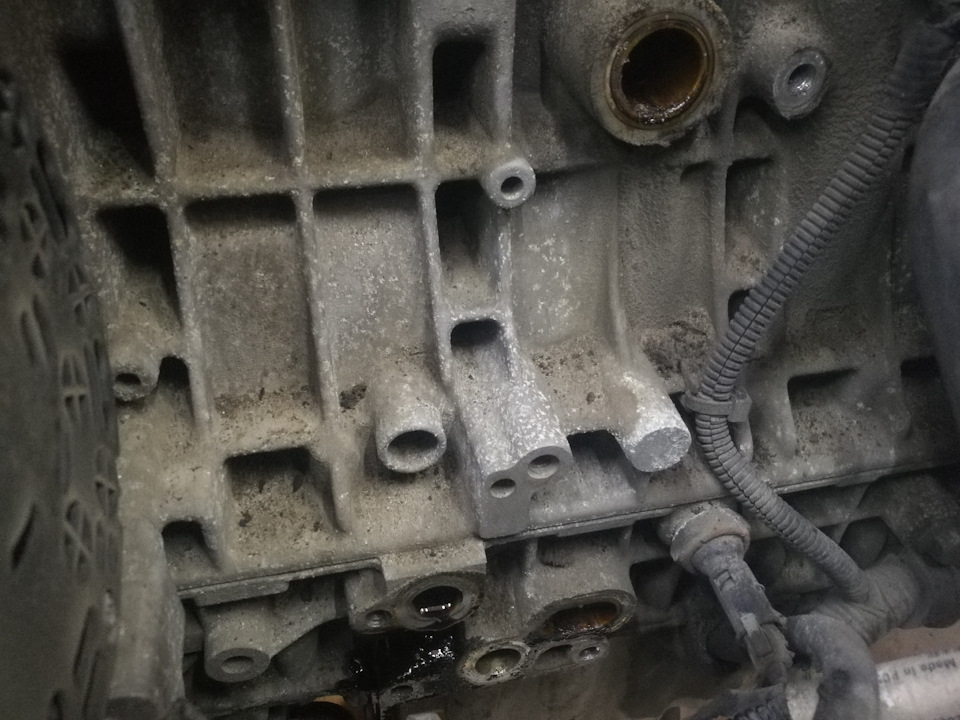 Отложения в каналах масляной системы — Volvo S40 (2G)