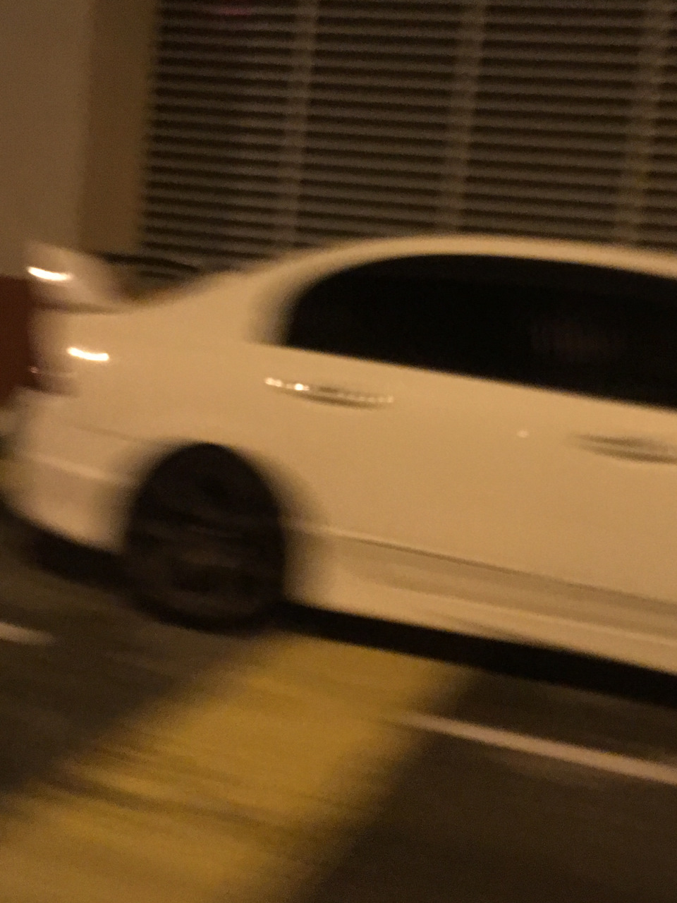 Сразу в аэропорту встретил. Сори за качество. — Honda Civic 4D (8G)