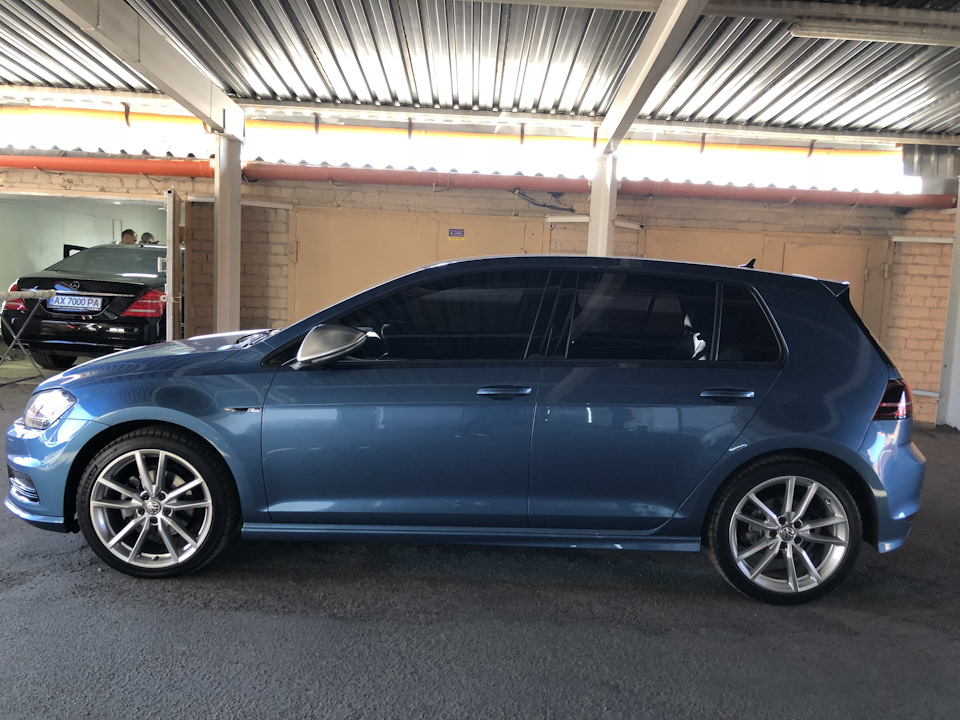 1 — Volkswagen Golf Mk7