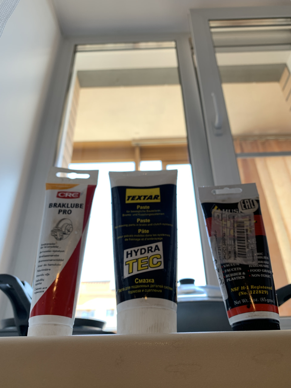 Опять про смазку тормозной системы. — Toyota Spade, 1,5 л, 2014 года ...