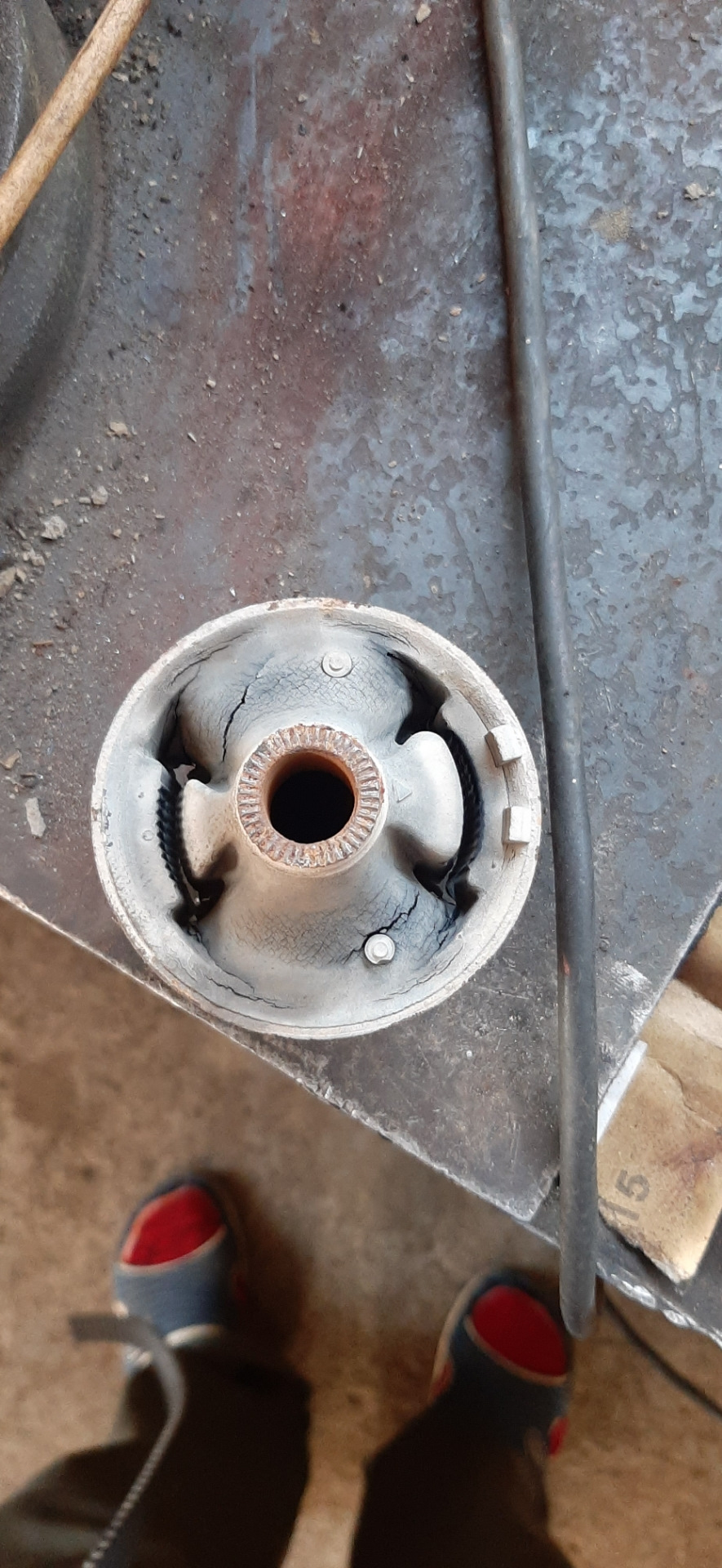 Замена заднего сайлентблока переднего рычага и рулевого наконечника ...