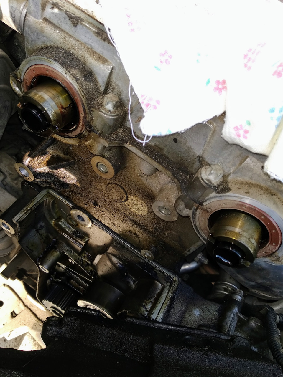 Сальники распредвалов — Opel Astra H, 1,6 л, 2012 года | своими руками ...