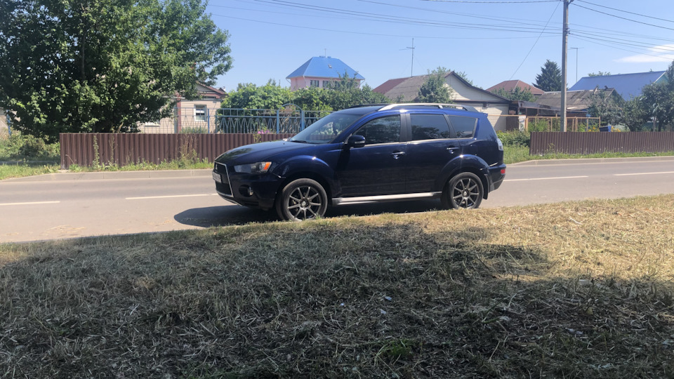 Mitsubishi Outlander XL