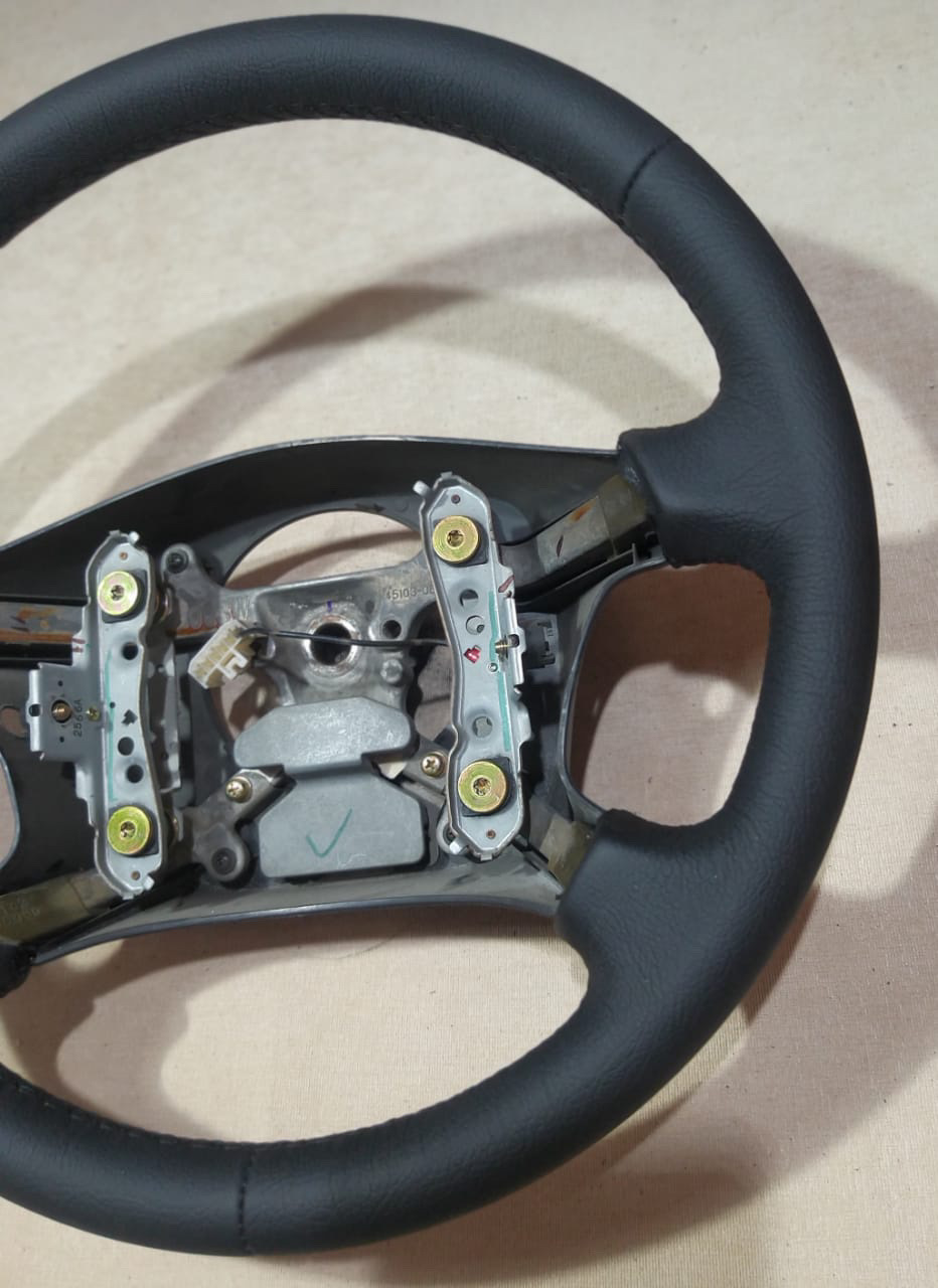 Перешивка руля в итальянскую кожу — Toyota Camry (XV20), 2,2 л, 1997 ...