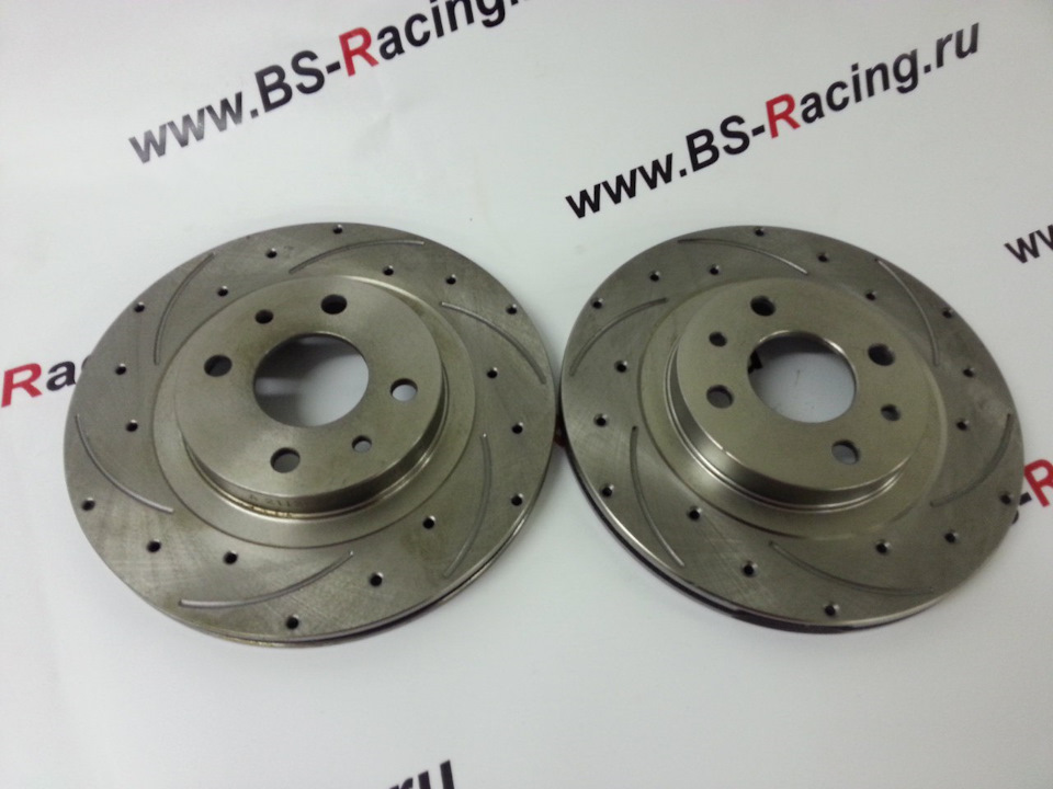 Передние тормозные диски с насечками и перфорацией 14 — Lada 2108
