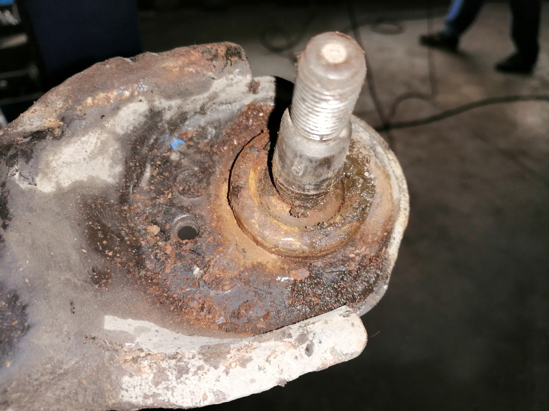 Шаровая с тавотницей GMB 0104-0310 за 350р. — Hyundai Matrix, 1,6 л ...