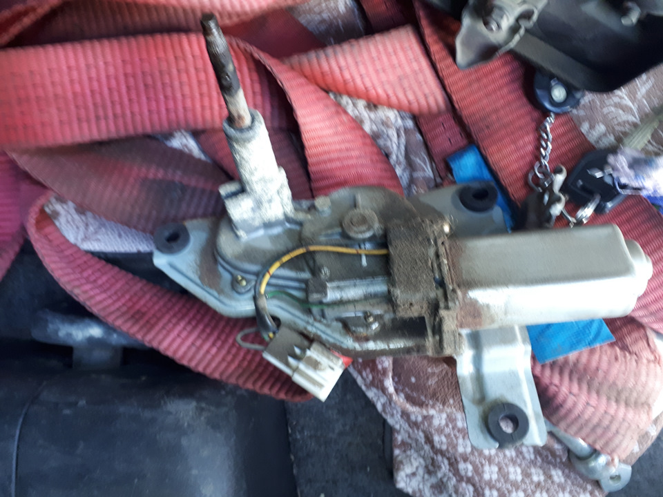 Замена топливного фильтра и сетку в бензонасосе — Lada 2114, 1,6 л ...