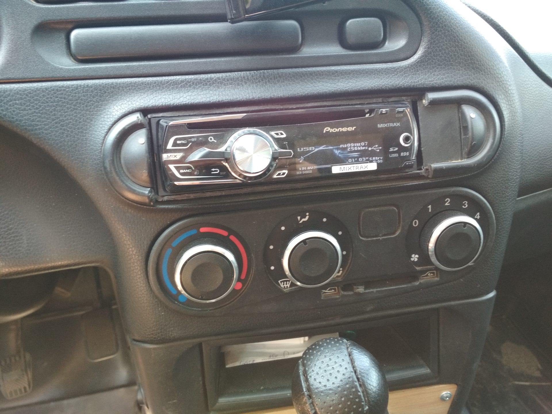 Крутилка на ниву. Крутилка на ниву. Ручки отопителя шевроле нива. Крутилки на нива шевроле. Крутилка на ниву.