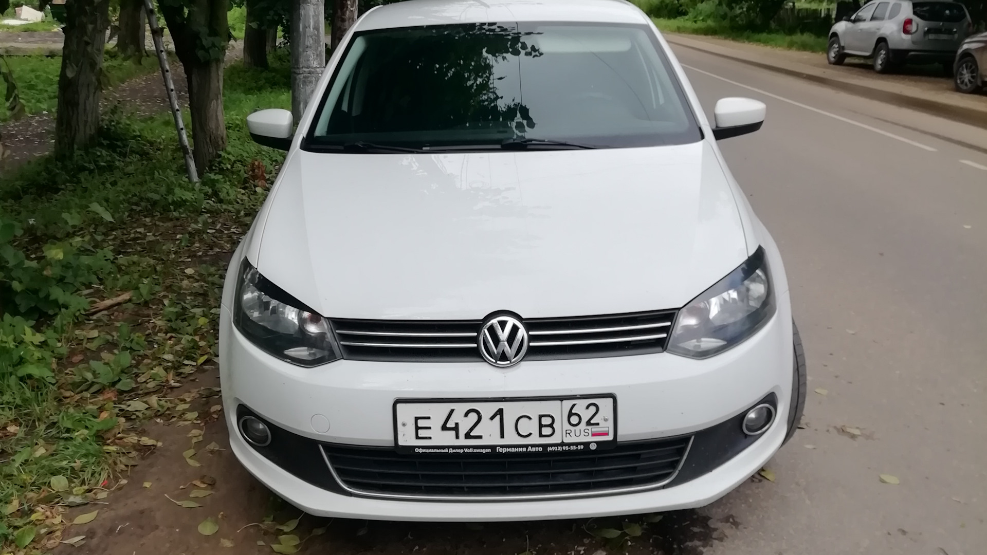 Volkswagen Polo Sedan 1.6 бензиновый 2014 | Белая на DRIVE2