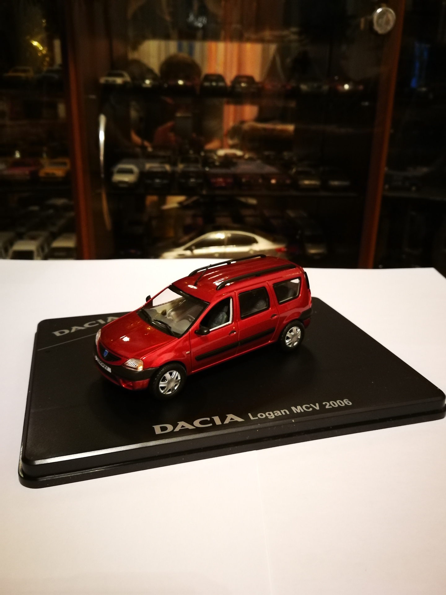 Dacia logan MCV в масштабе 1:43 — Сообщество «Масштабные Модели» на DRIVE2