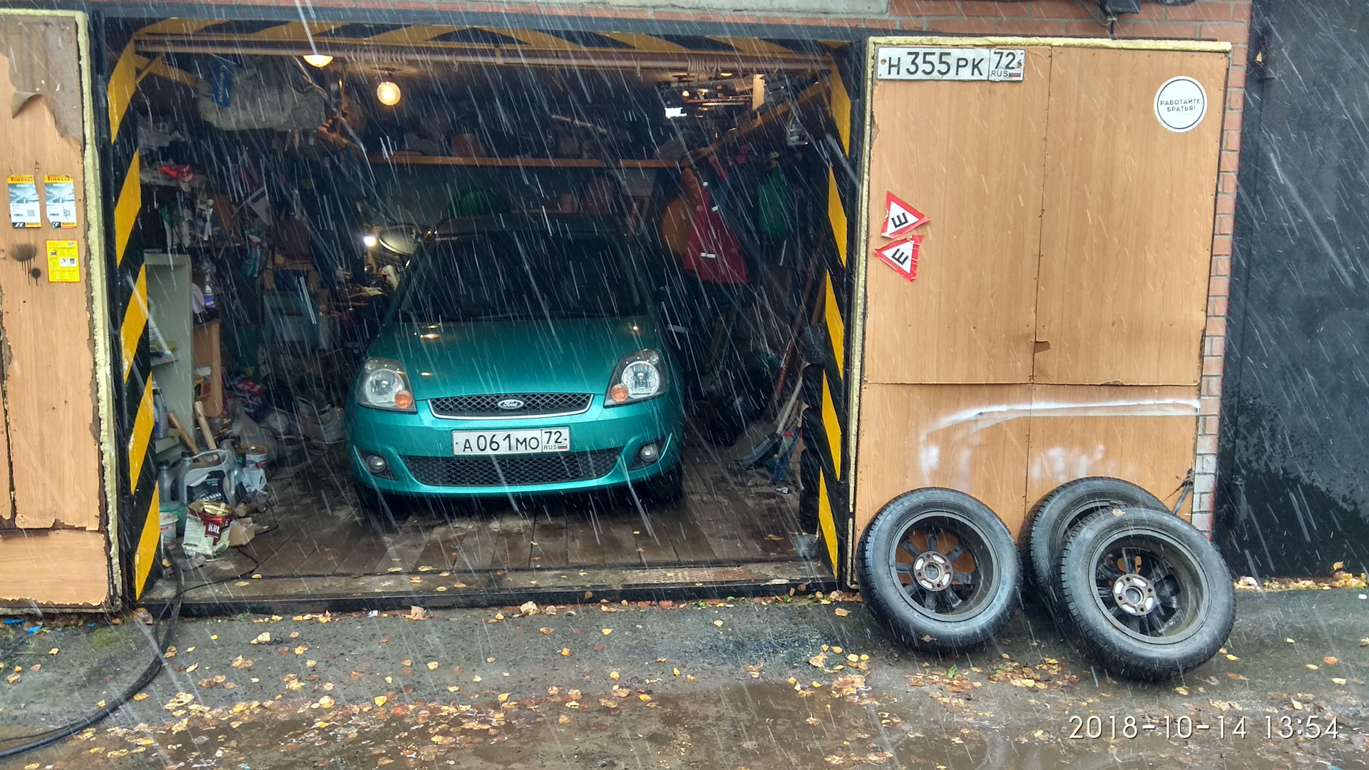 Штамповки — Ford Fiesta (Mk V), 1,4 л, 2006 года | колёсные диски | DRIVE2