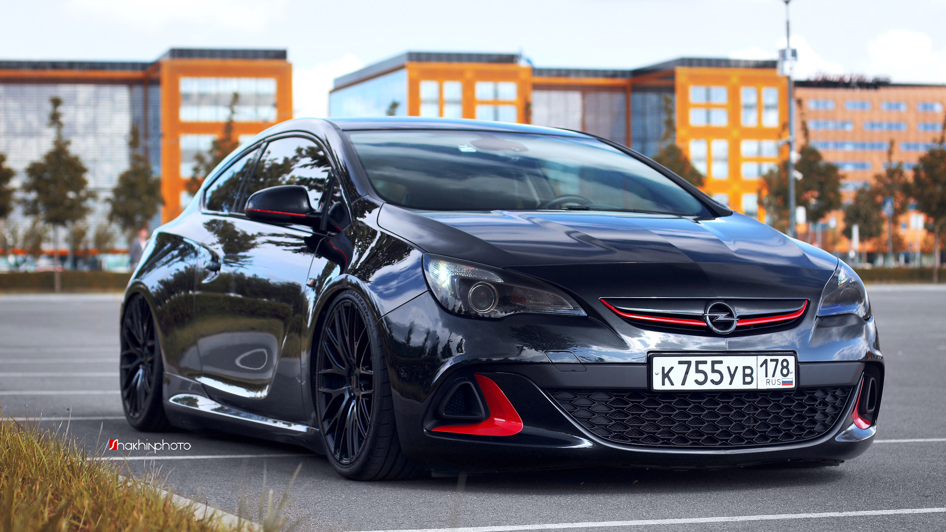 Opel Astra j GTC голубая