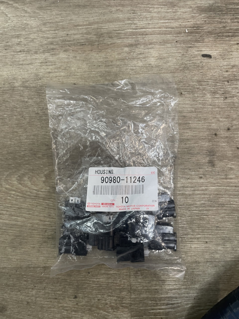 VLT8302S Разъем 9098011246 2-х контактный катушки зажигания