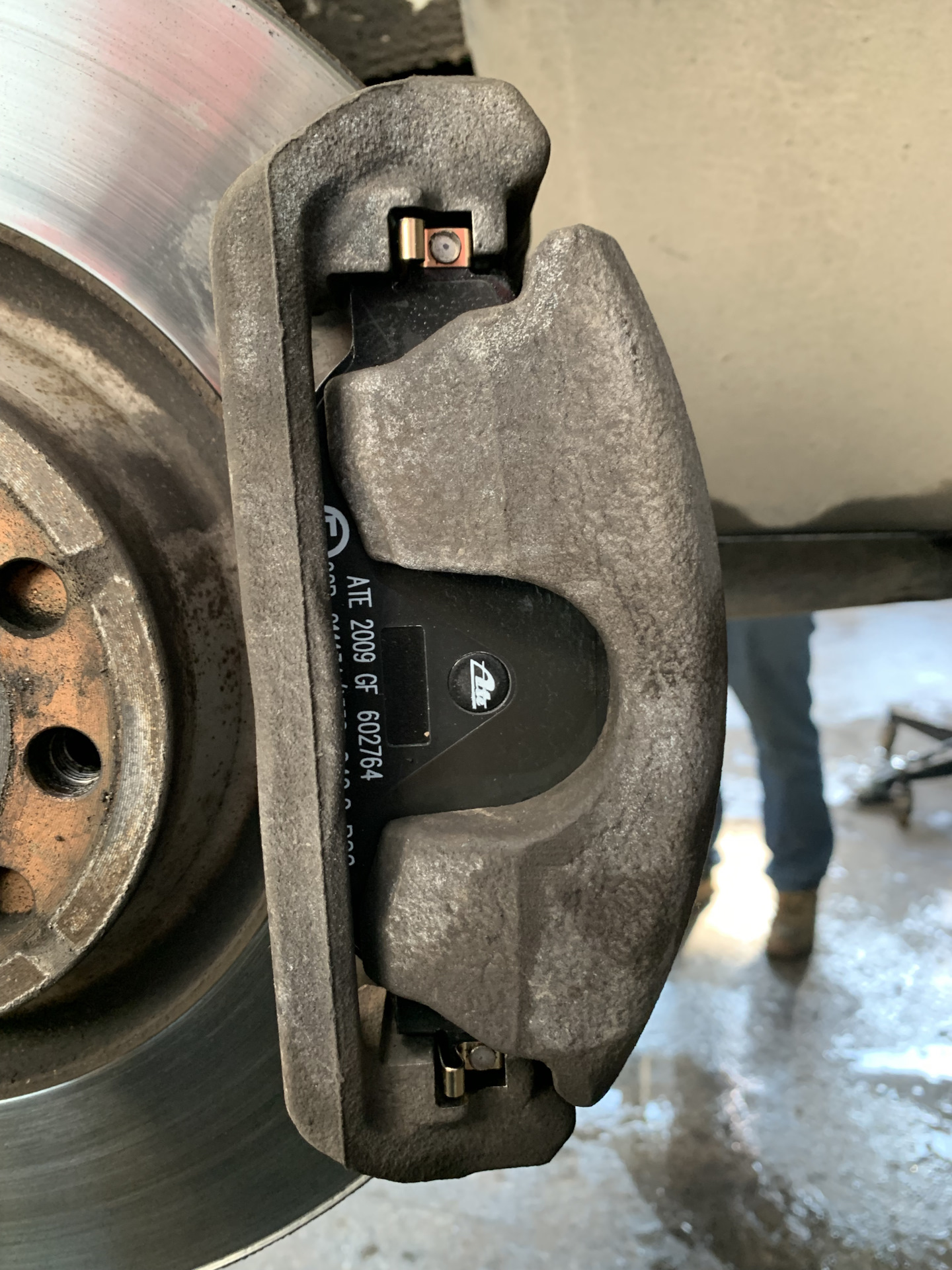Колодки на тигуан 220 сил. — Volkswagen Tiguan (2G), 2 л, 2019 года ...