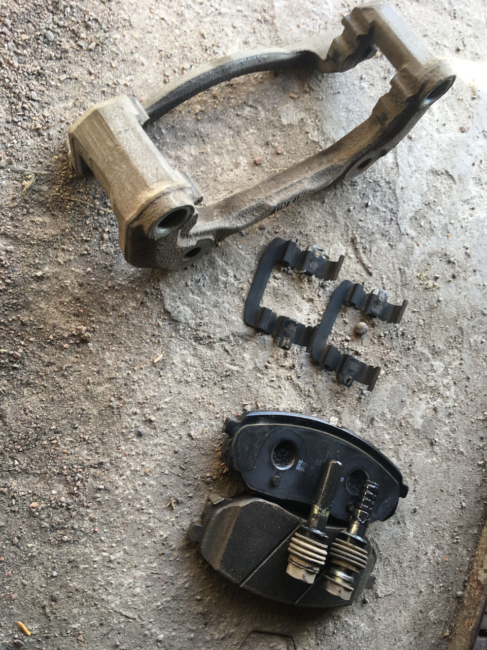 Продолжаем менять шкворня или о ресурсе пластика — УАЗ Patriot, 2,7 л ...