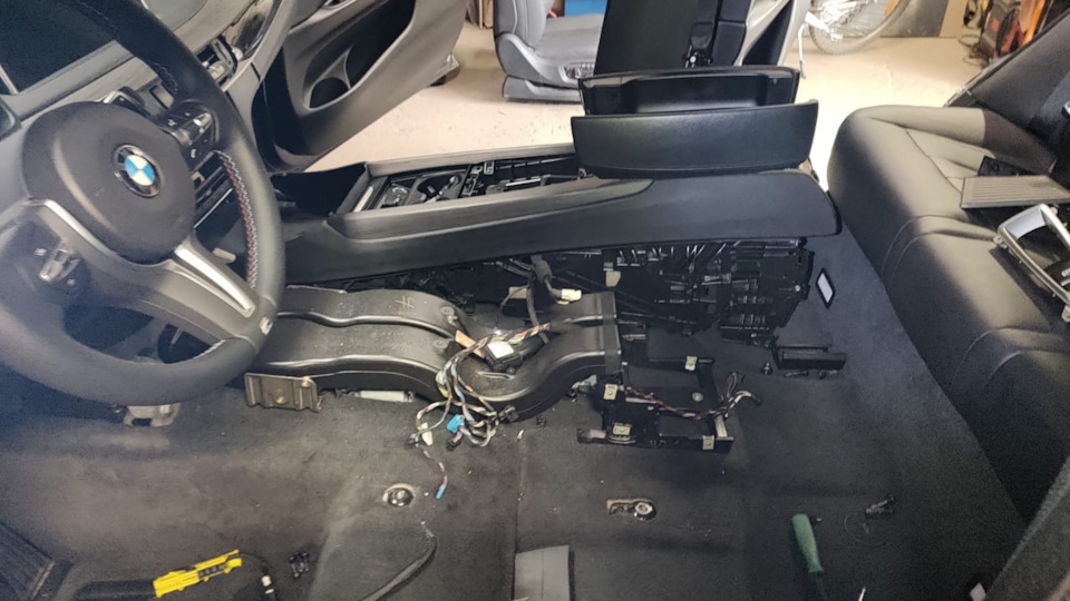 Фото в бортжурнале BMW X5 (F15)