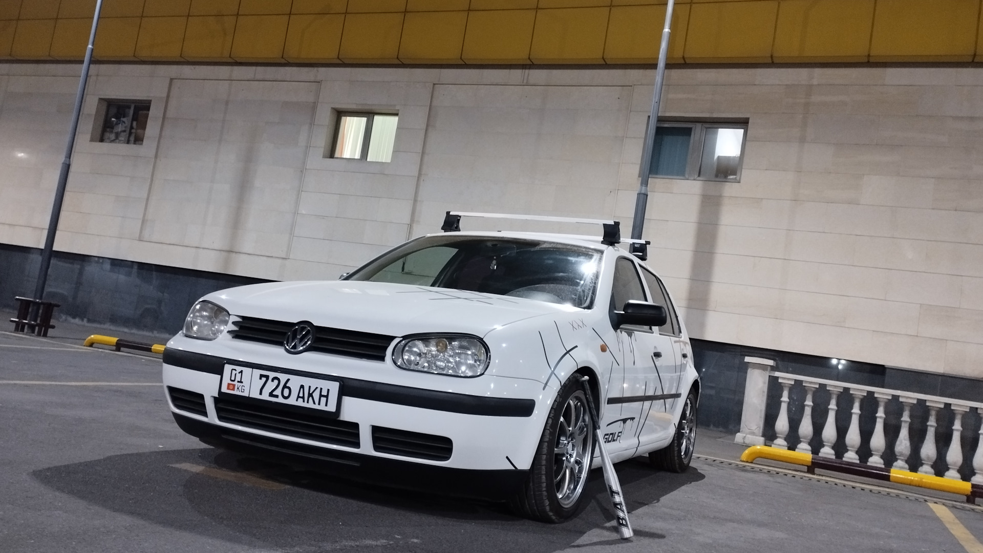 Volkswagen Golf Mk4 1.8 бензиновый 1999 | Death Game Style на DRIVE2