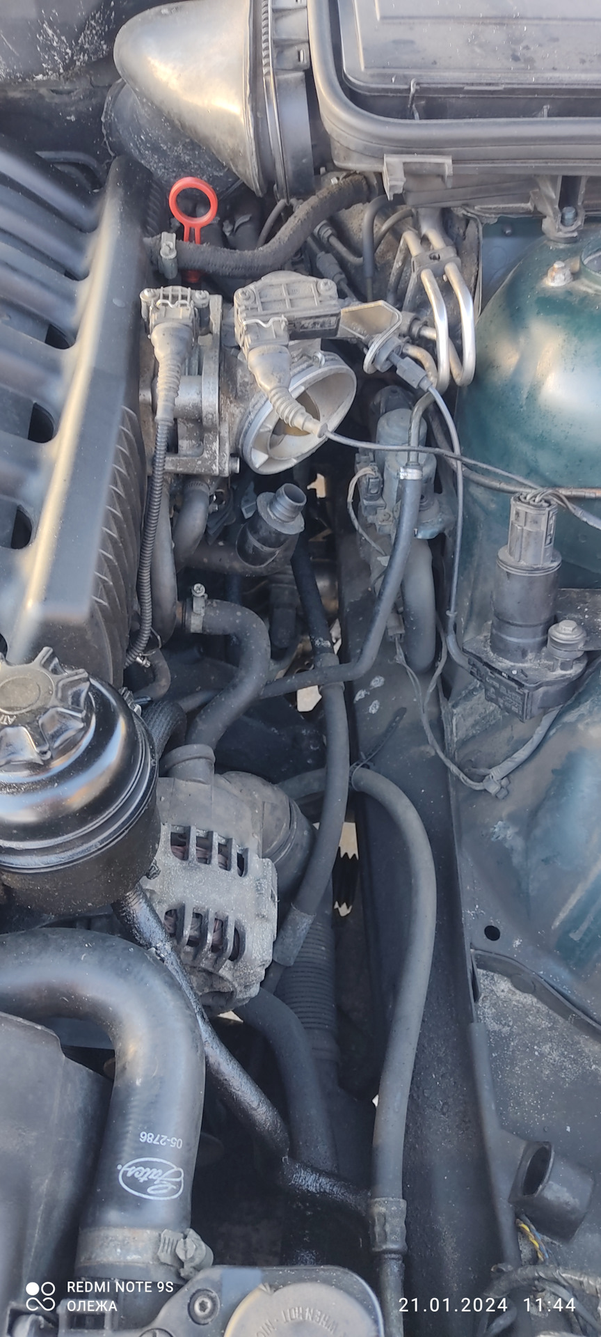 Замена кранов печки и доп помпы — BMW 5 series Touring (E39), 2,5 л ...